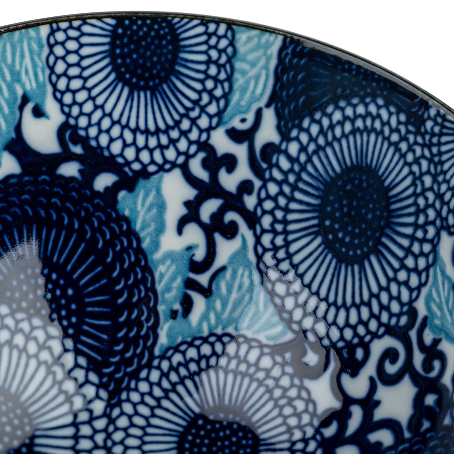 Blue Chrysanthemum Japanese Ramen Bowl detail
