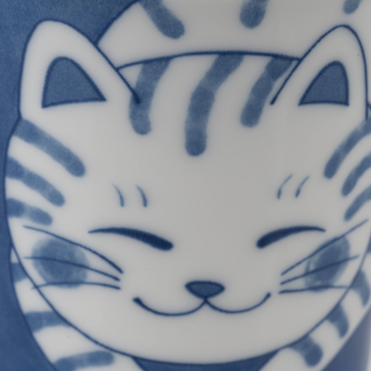 Chigura Tora Japanese Mug detail