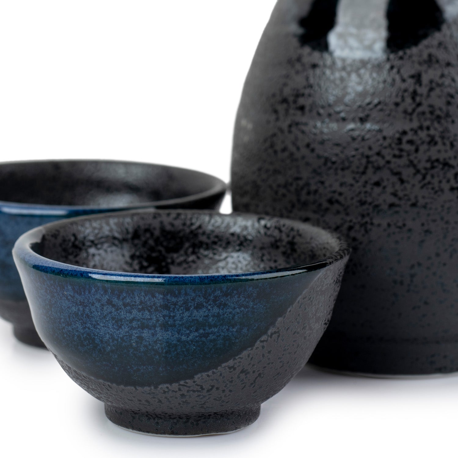 Nagashi Japanese Sake Pot and Cup Gift Set detail