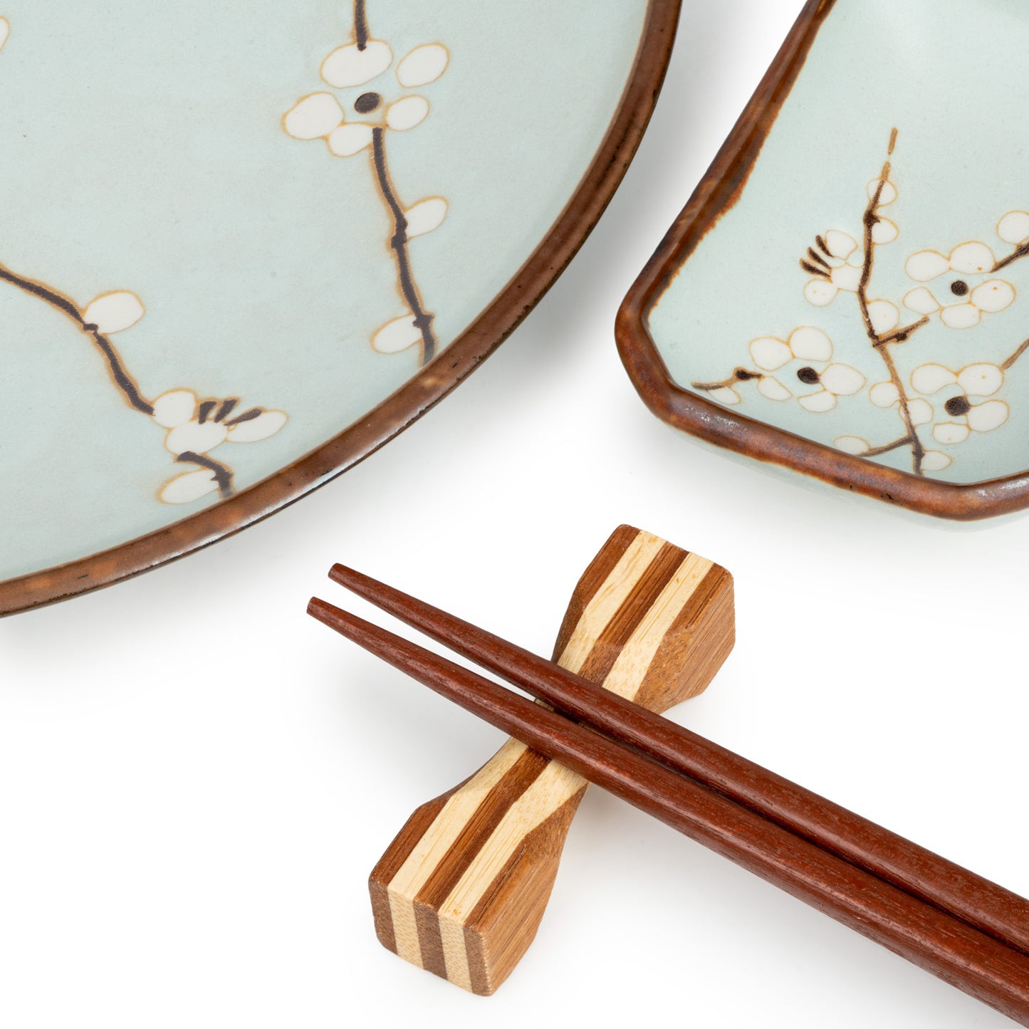 Soushun Cherry Blossom Japanese Dinner Plate and Dish Set close up
