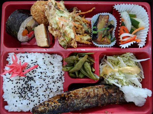 Exploring how to make a bento box.