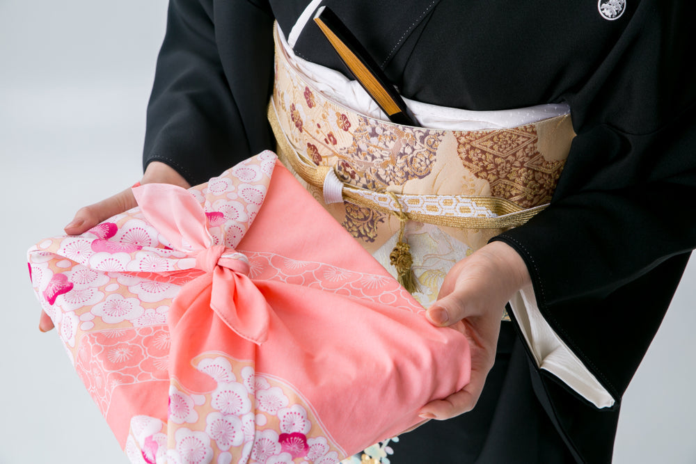 The Art of Japanese Gift-Giving: Thoughtful Presents That Tell a Story