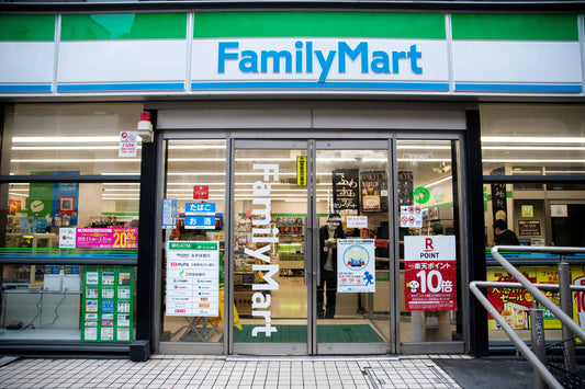 Konbin japanese convenince store family mart