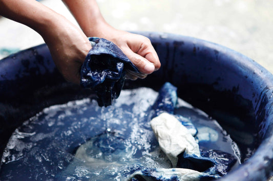 Shibori indigo dye japan