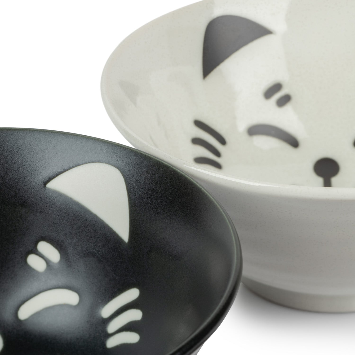 Black and White Lucky Cat Japanese Bowl Set detail