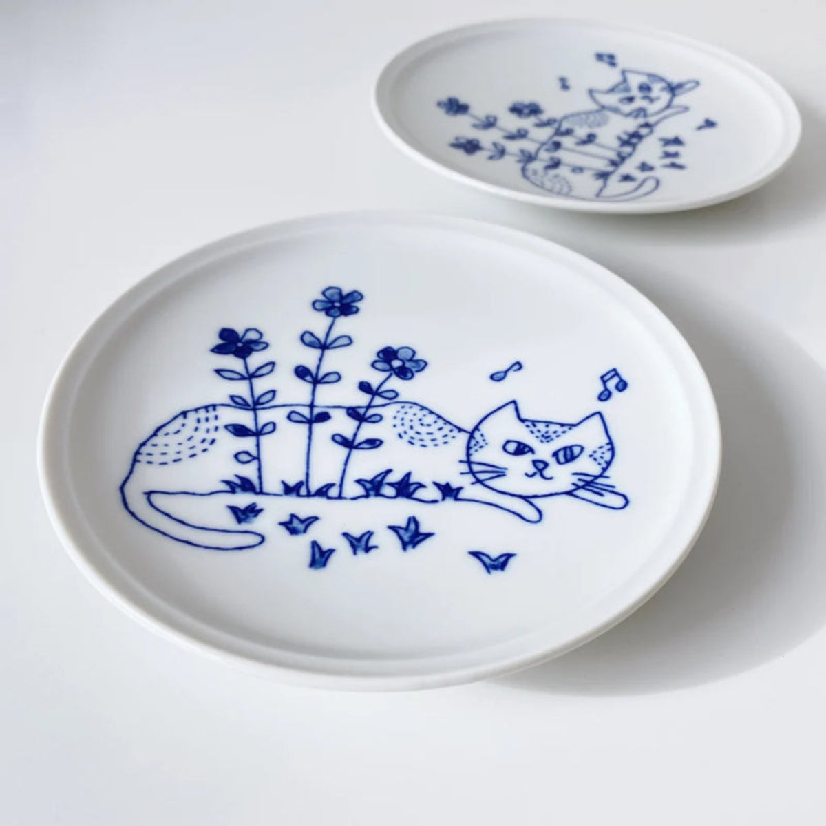 Cat and Flowers Small Japanese Plate lifestyle