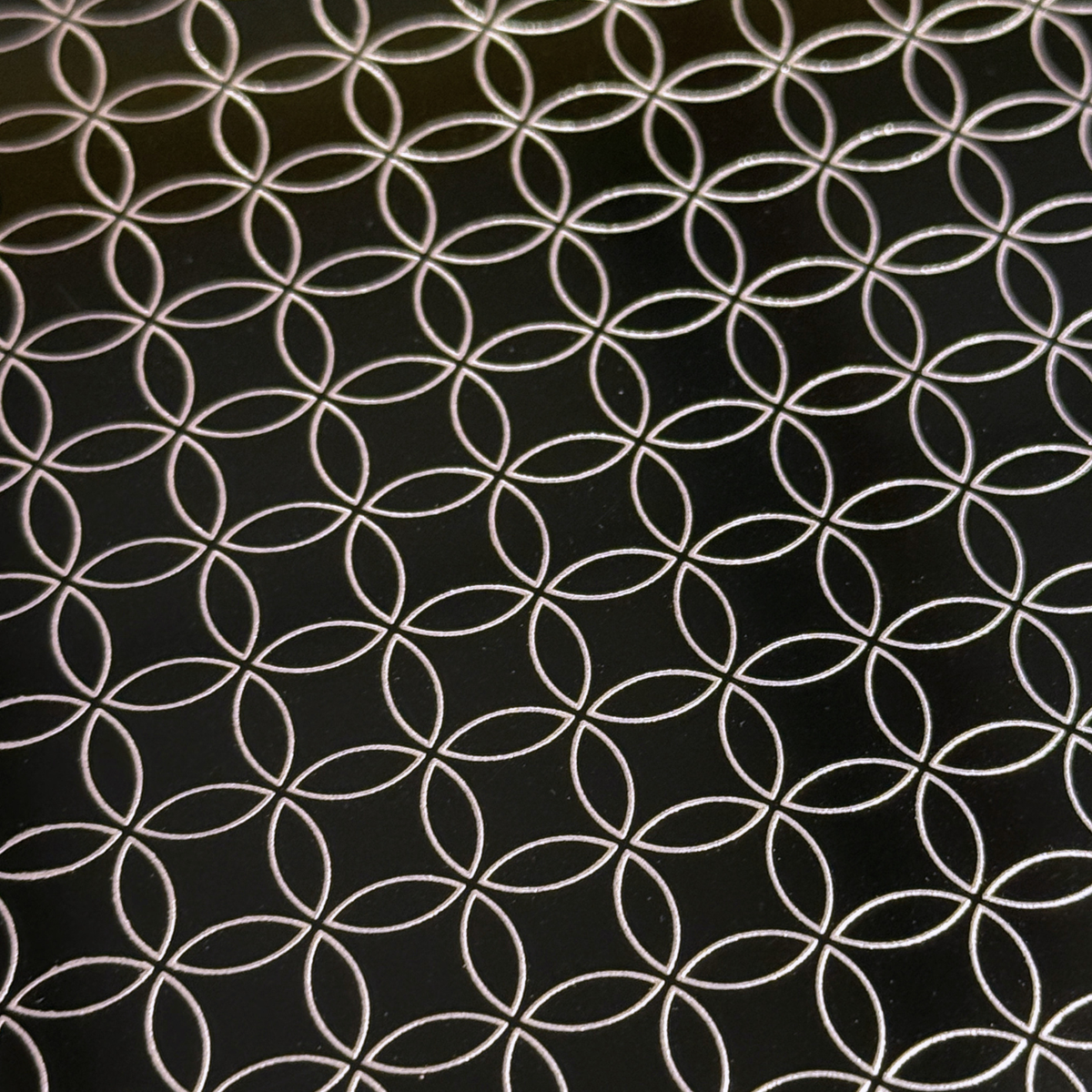 Geometric Circles 3 Tier Japanese Lacquer Box pattern detail