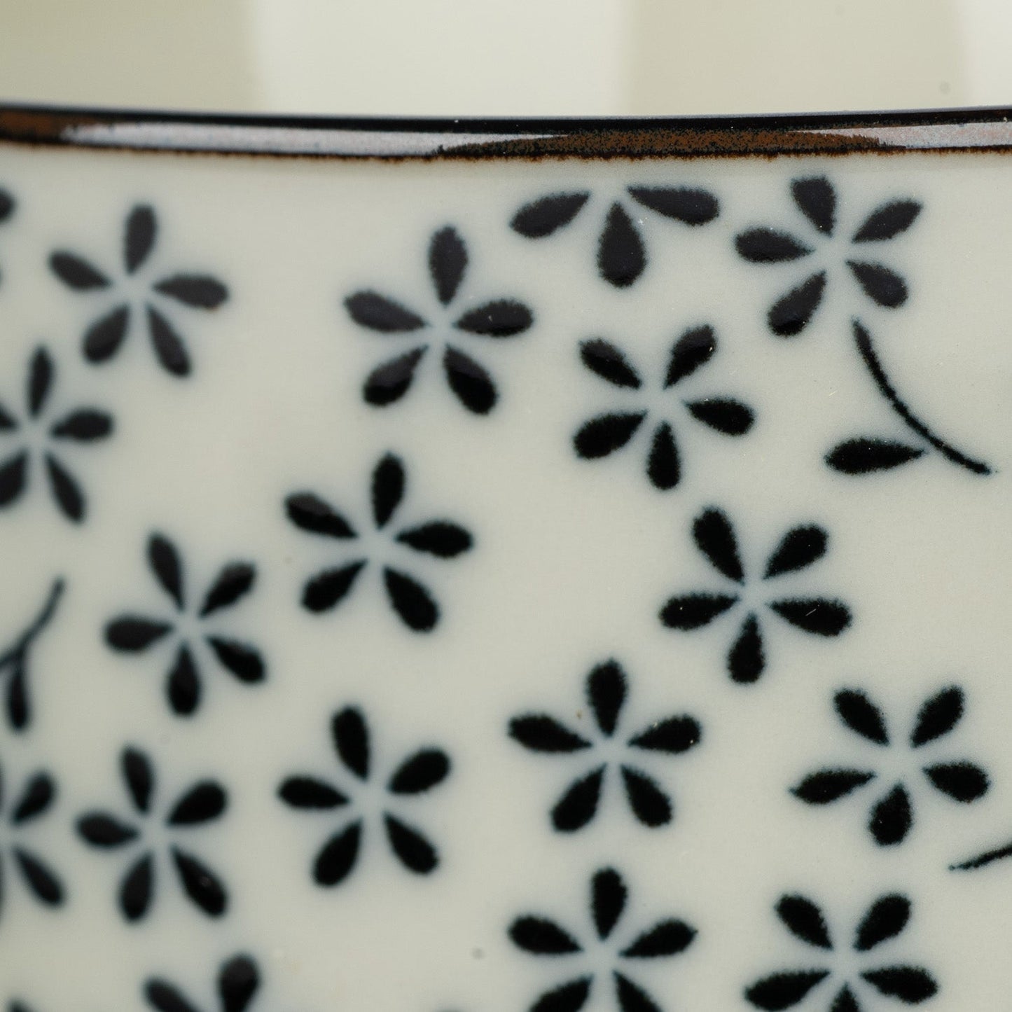 Kozome Aikobana Ceramic Japanese Tea Mug rim