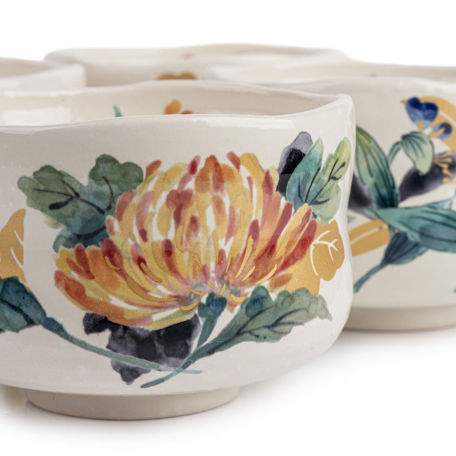 Manyo Flowers Japanese Matcha Cup Gift Set close up