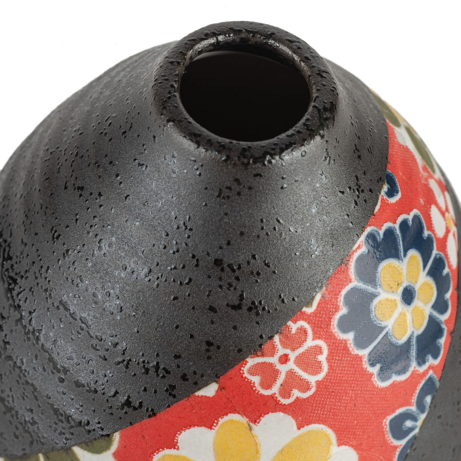 Senju Japanese Mini Vase detail